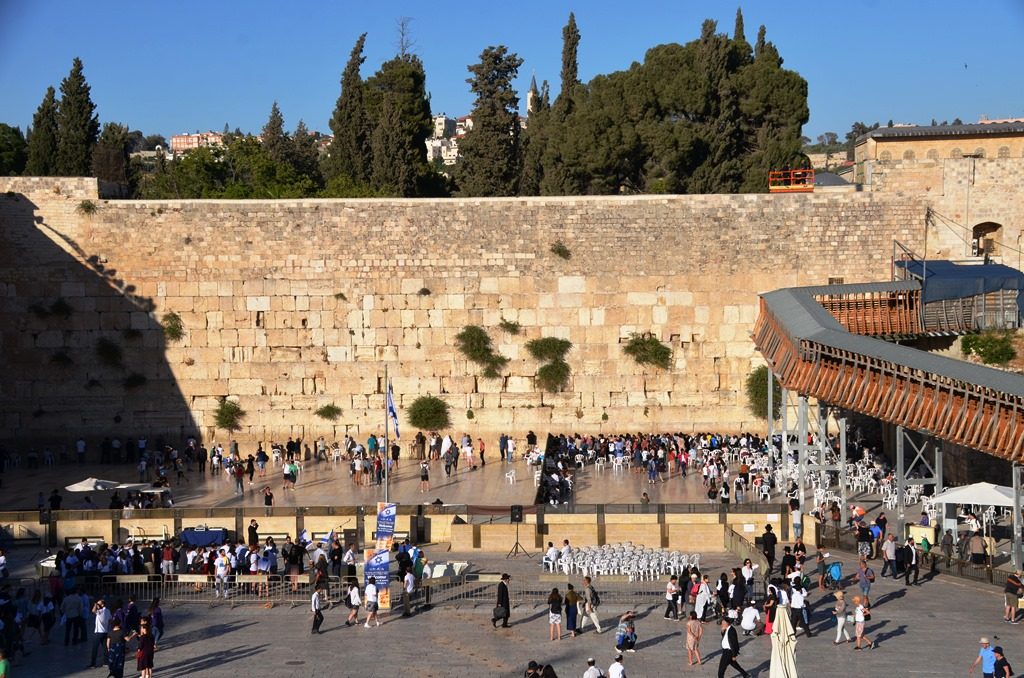 Kotel in afternoon before shavuot