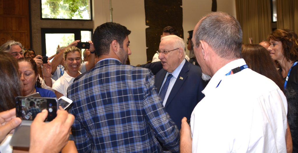 Israeli President Reuven Rivlin meets with Maccabiah 