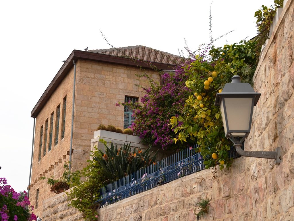 Yemin Moshe view of house