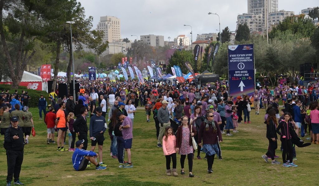 Jerusalem marathon in Gan Sacher