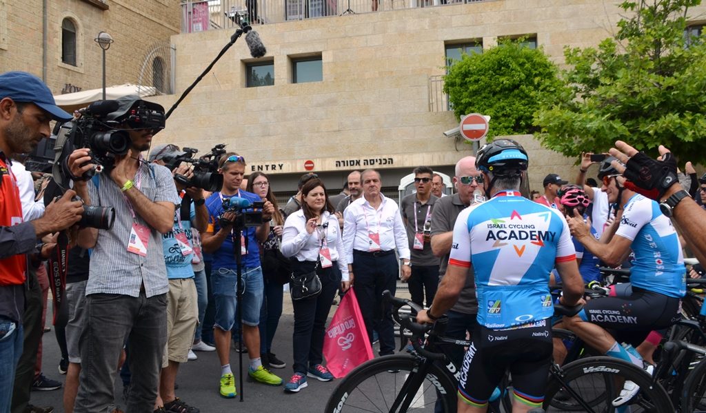 In honor of Gino Bartali an honor ride before Giro d'Italia 