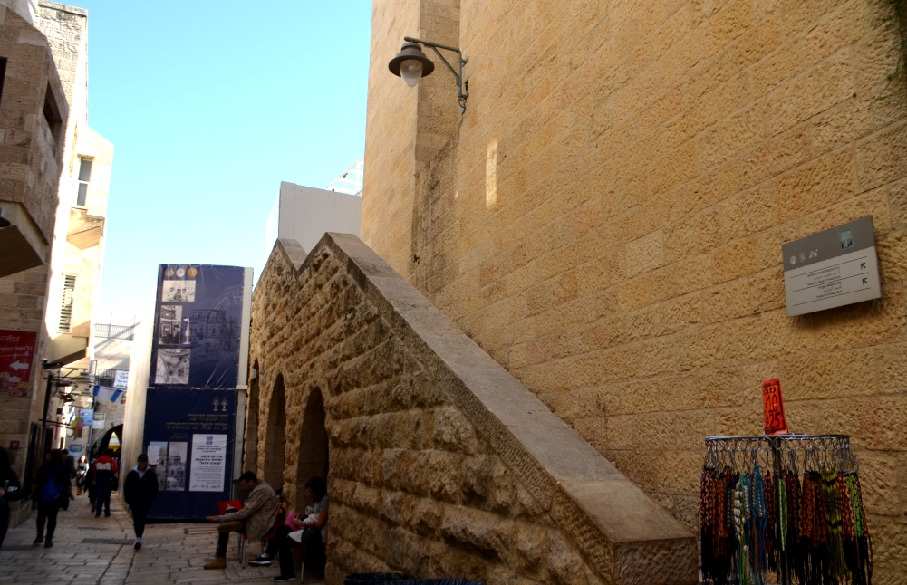 Street off Rova where Tiferet Israel Synagogue is being rebuilt 