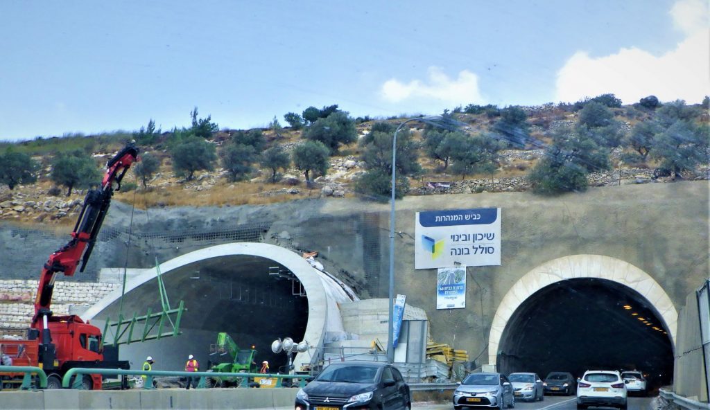 New tunnel on Route 60 to Gush Etzion